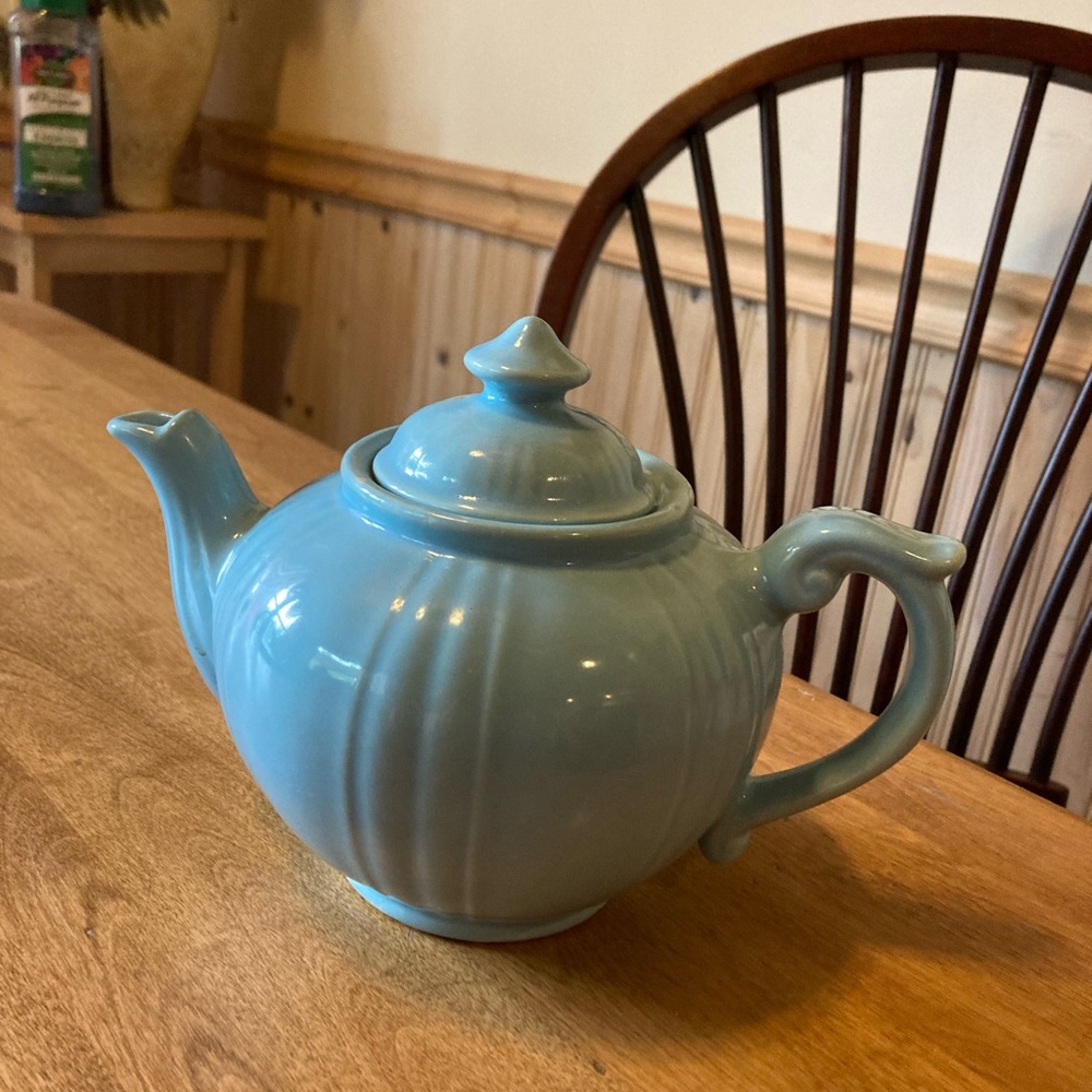 Vintage Dalton sky blue teapot